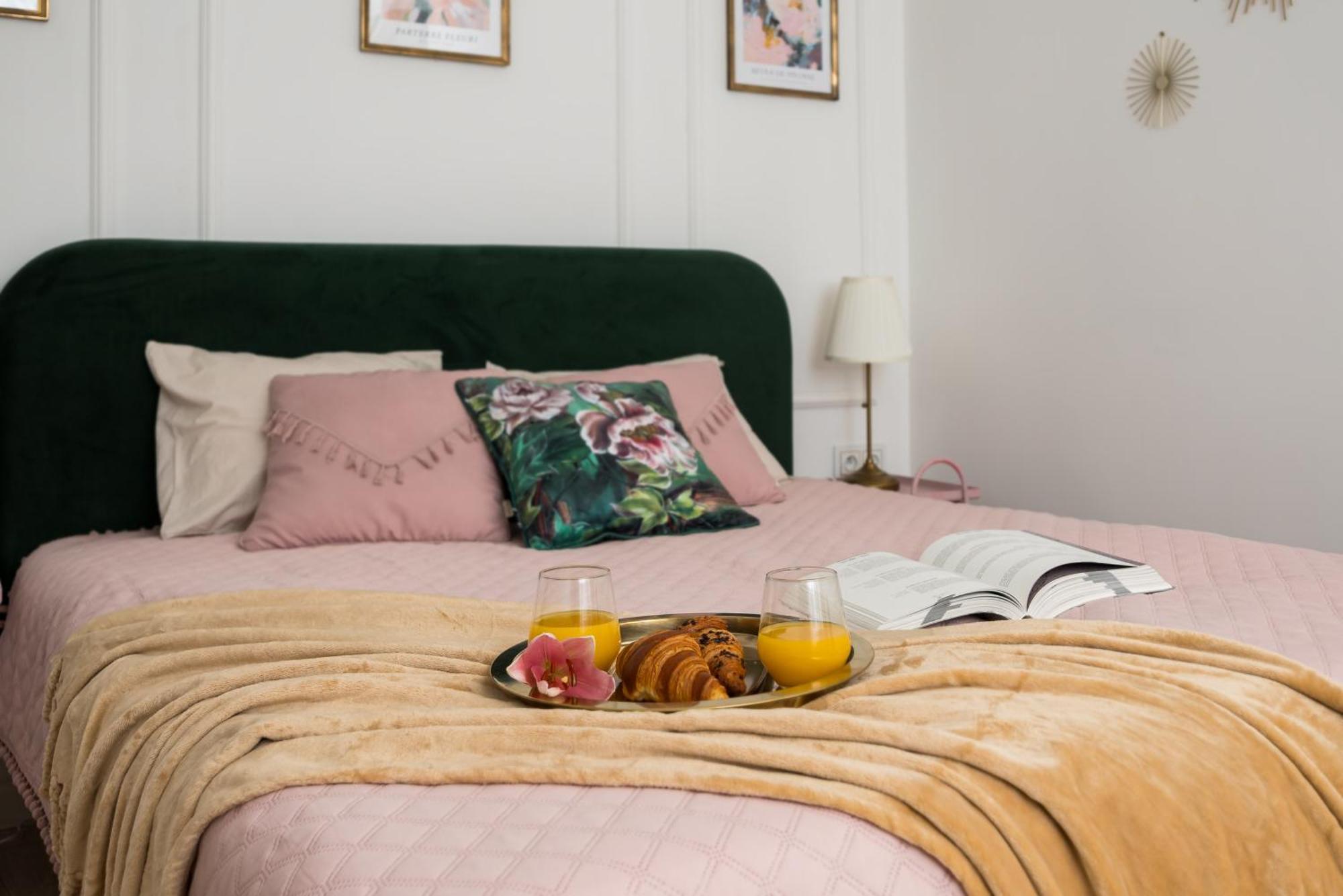 Lovely Downtown Studio At Most Lively Hoza Street, Discover Warsaw On Foot Exterior foto