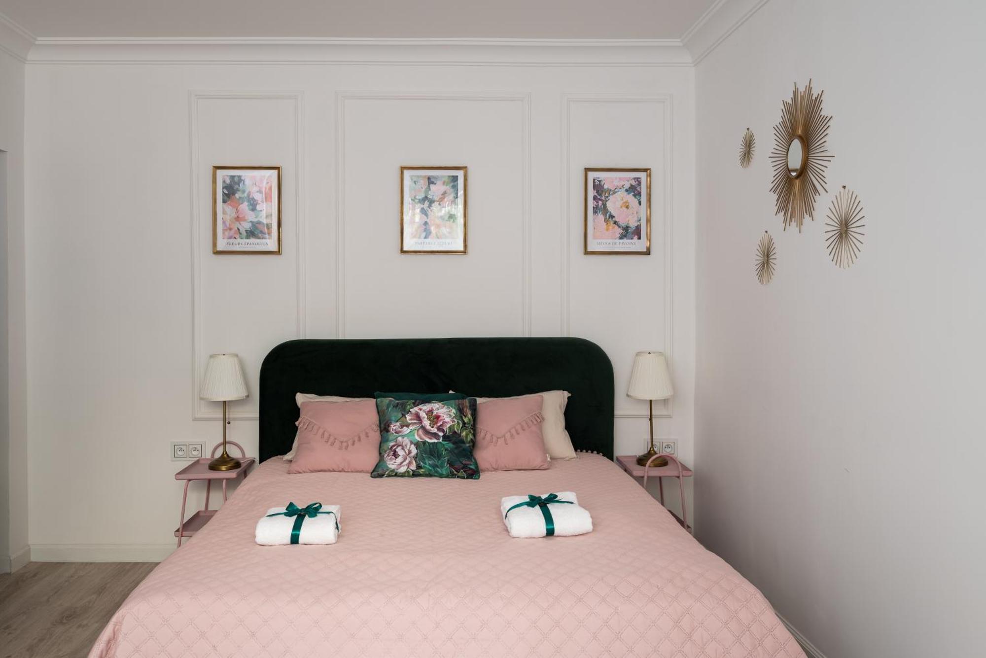 Lovely Downtown Studio At Most Lively Hoza Street, Discover Warsaw On Foot Exterior foto